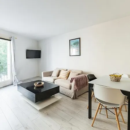 Chic Appartement, Coeur De Tropez, Place Des Lices Lägenhet *