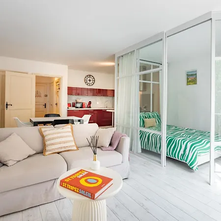 Chic Appartement, Coeur De Tropez, Place Des Lices 쎙뜨호뻬