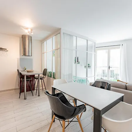 Chic Appartement, Coeur De Tropez, Place Des Lices Апартаменты